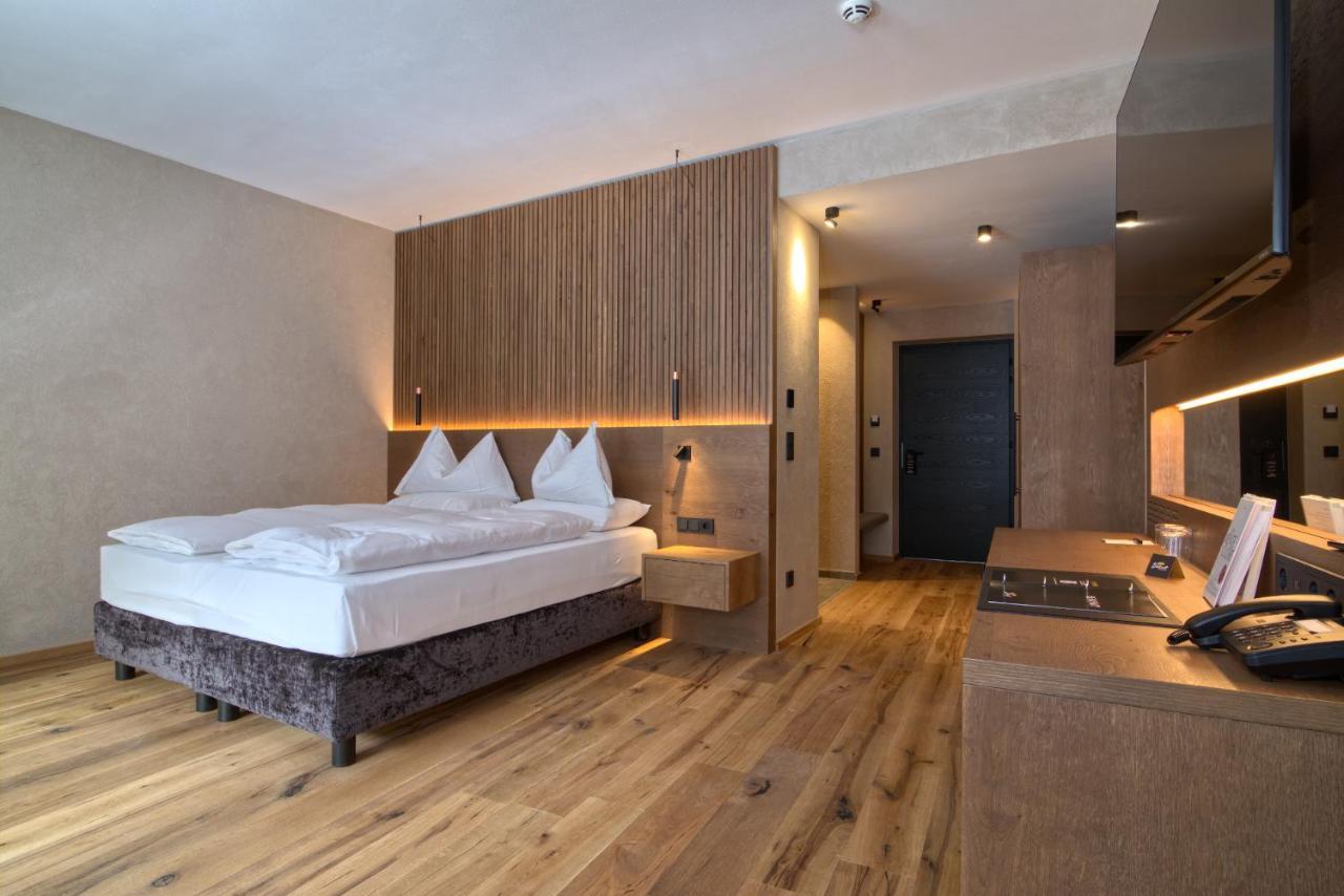 Bonfanti Design Hotel Chienes Exterior photo